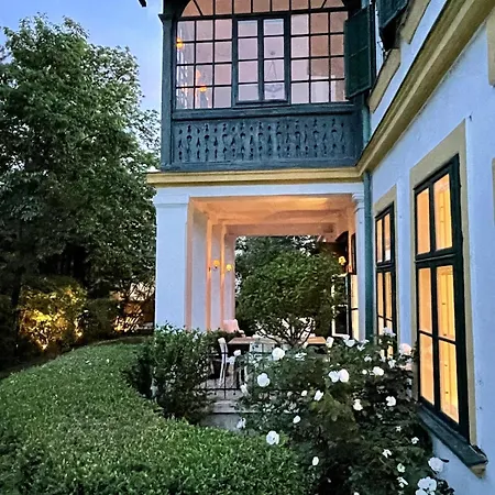 Csokonai Luxury